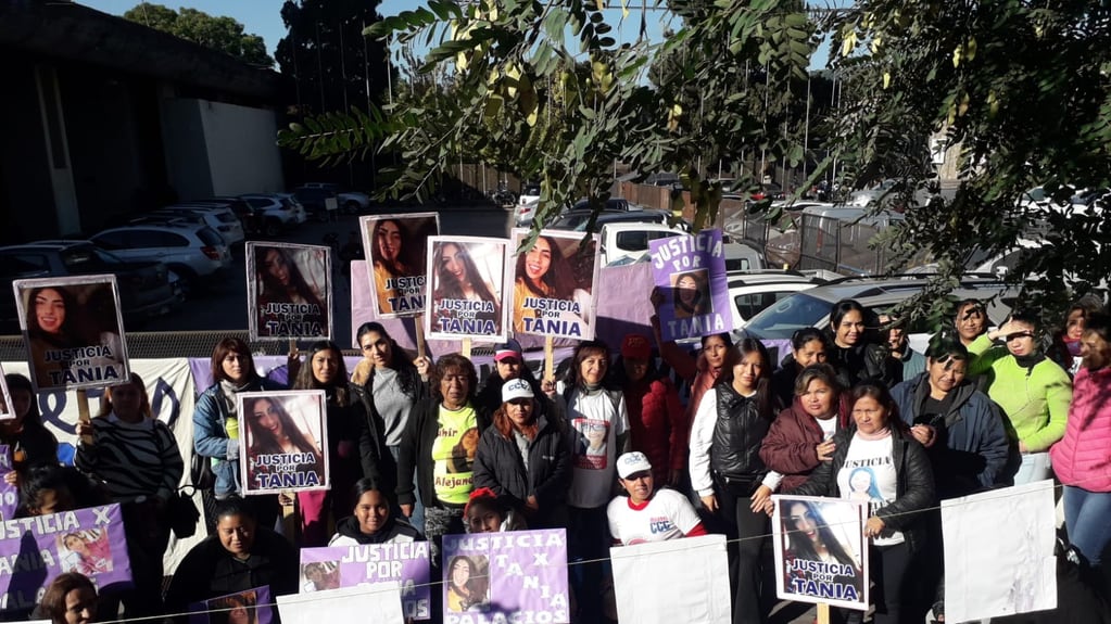 Familiares y allegados a Tania Clemente Palacios recibieron permanentemente el apoyo y contención de colectivos que luchan contra de la violencia de género en Jujuy.
