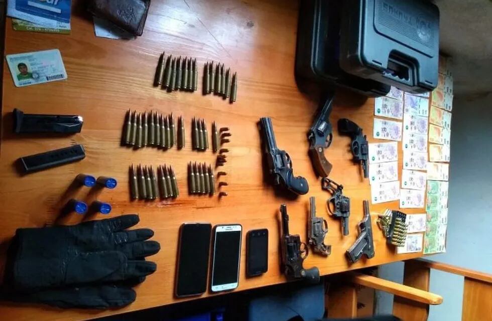Armas de fuego de grueso calibre secuestradas en el barrio Los Lapachos de Posadas-