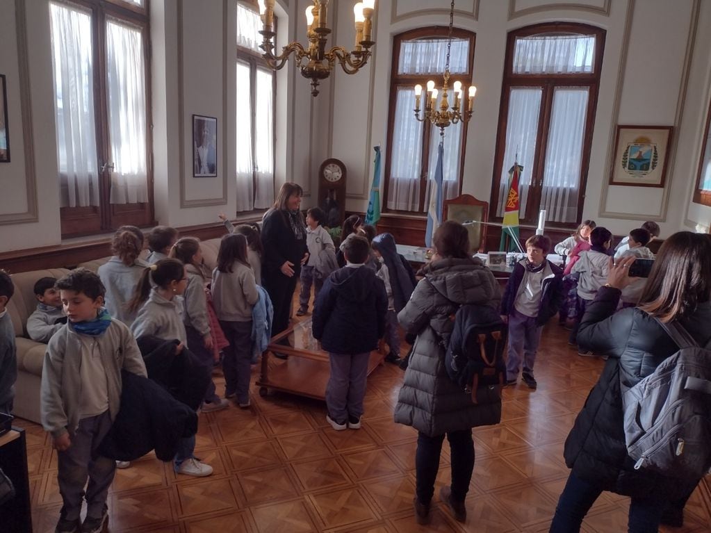 Alumnos de la Escuela Agropecuaria visitaron el Palacio Municipal