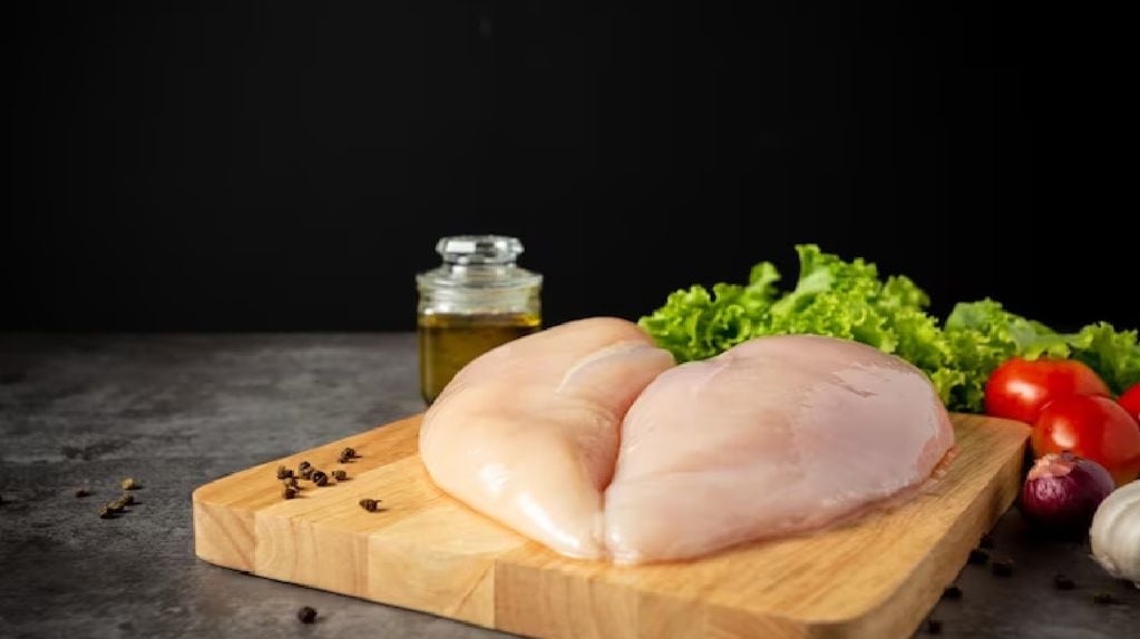 Cómo aprovechar el pollo sobrante: Tortilla de papa rallada paso a paso