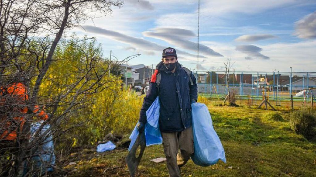 Jornada de limpieza en sectores comunitarios del barrio Malvinas