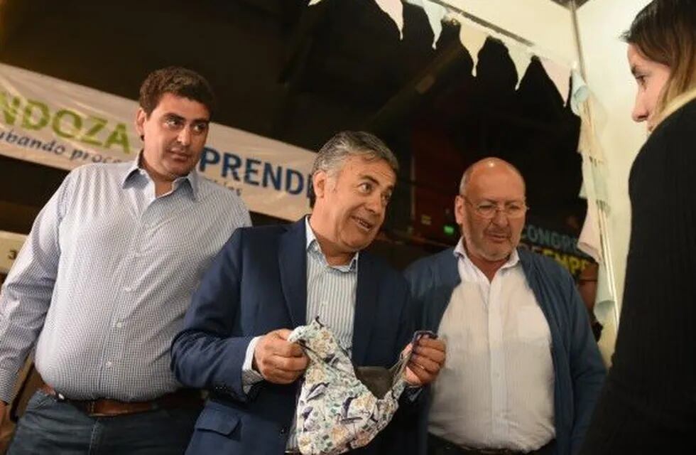 El gobernador Alfredo Cornejo, el ministro Martín Kerchner, en el \