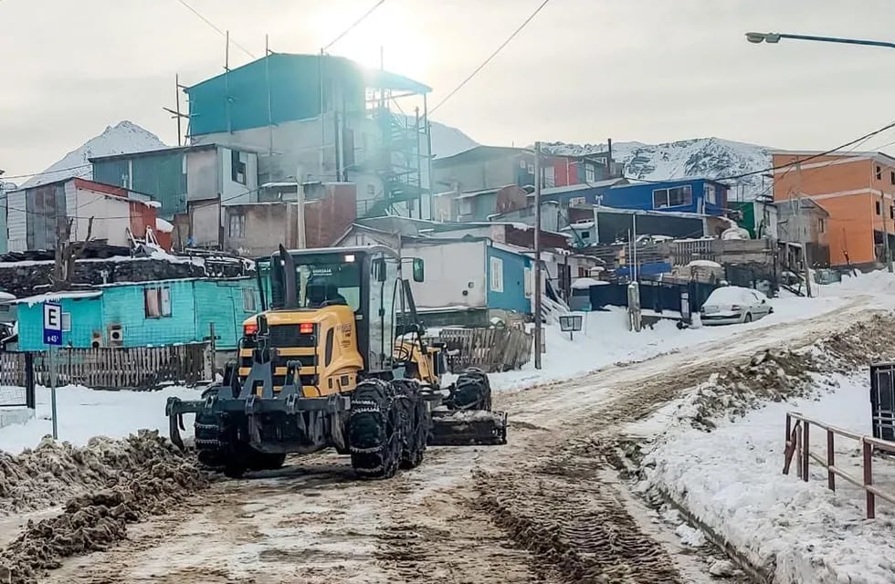 Ushuaia: continúa el operativo de limpieza en espacios públicos