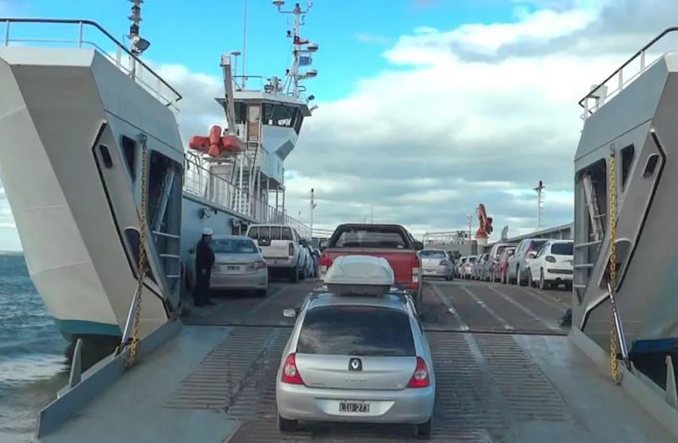 Cruce Barcaza Chilena // Tierra del Fuego - Santa Cruz