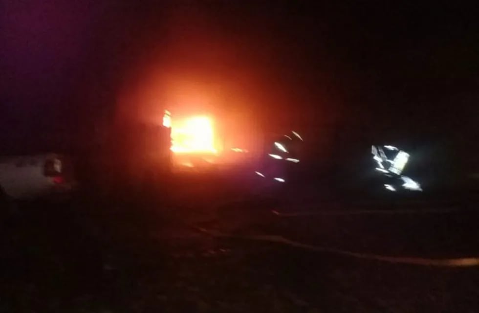 Incendiaron el automóvil y la vivienda del jefe de Gendarmería de San Vicente