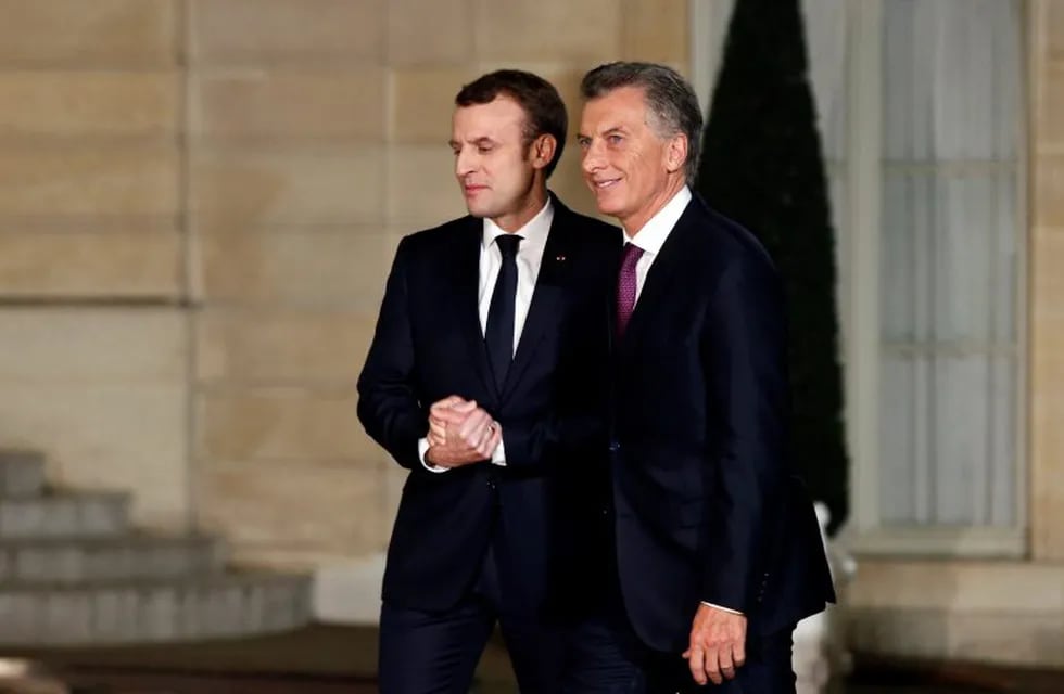 Mauricio Macri se encuentra reunido con Emmanuel Macron en París.