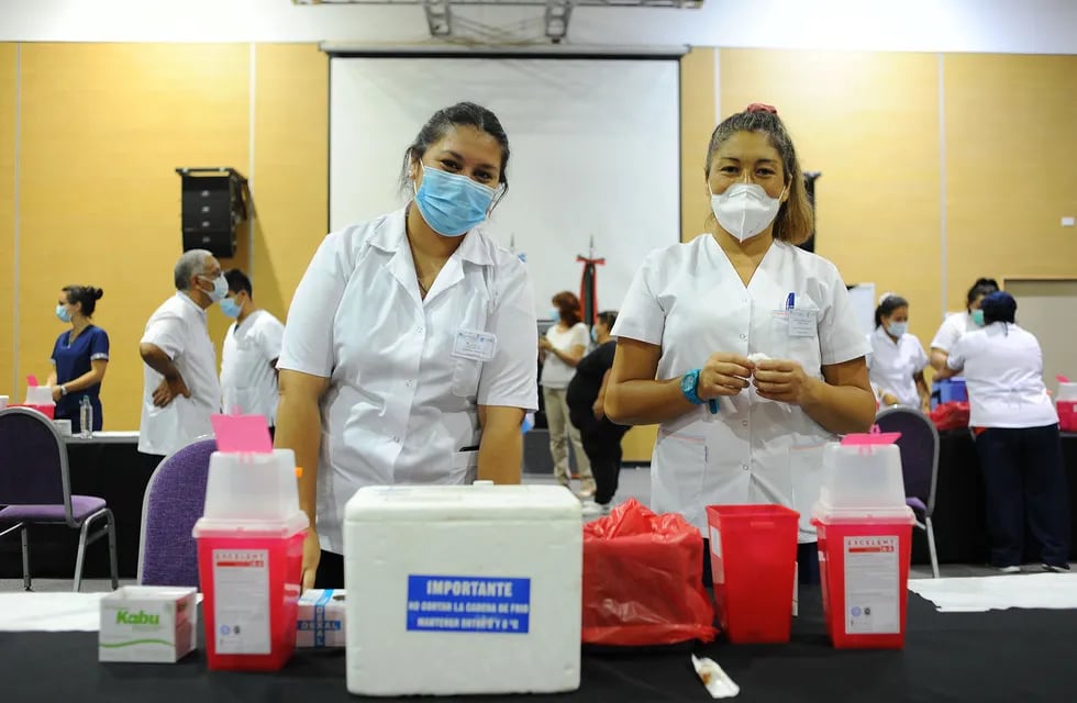 Vacunación en Entre Ríos, diferirán la segunda dosis