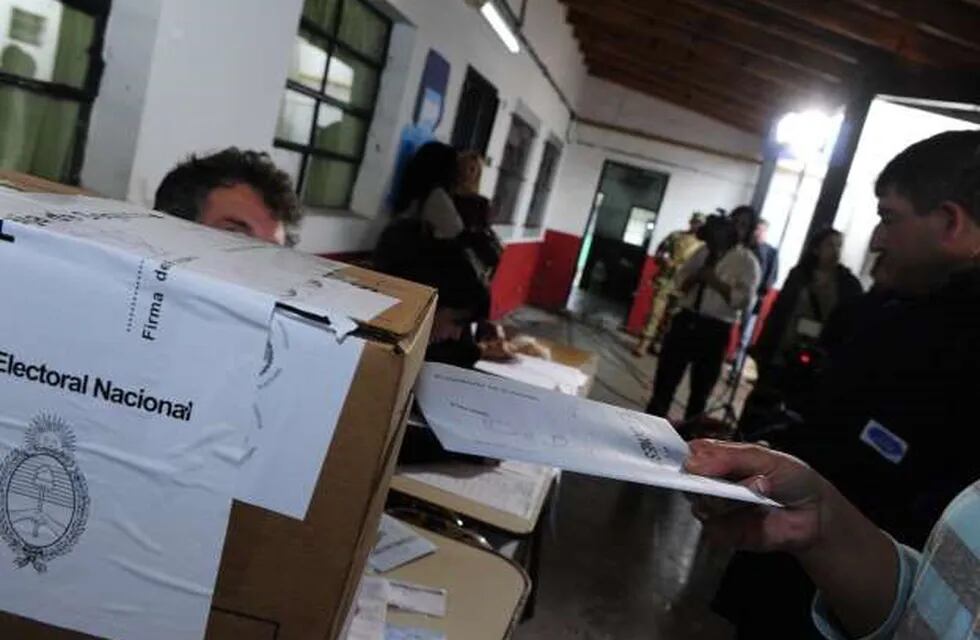 Los aspirantes deberán sumar 15 mil votos para llegar a octubre.