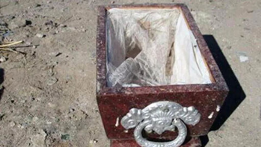El cementerio local confirmó que se trataba de un cajón que se entrega luego de una cremación.