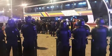 Incidentes en Córdoba con hinchas de Banfield.