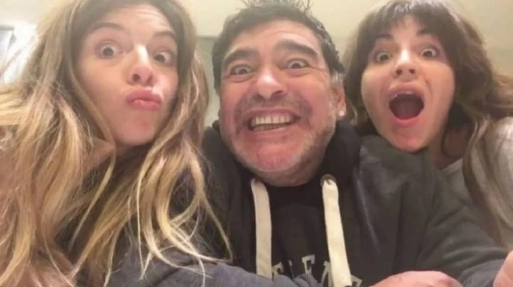 Dalma, Diego y Gianinna Maradona