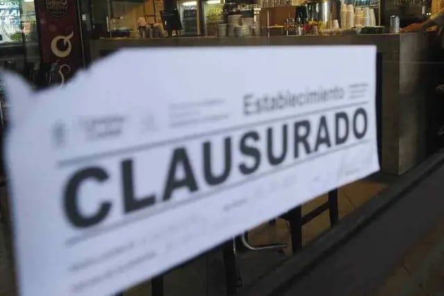 CLAUSURADOS. La Municipalidad obligó a cerrar a varias firmas y edificios (LaVoz/Archivo).