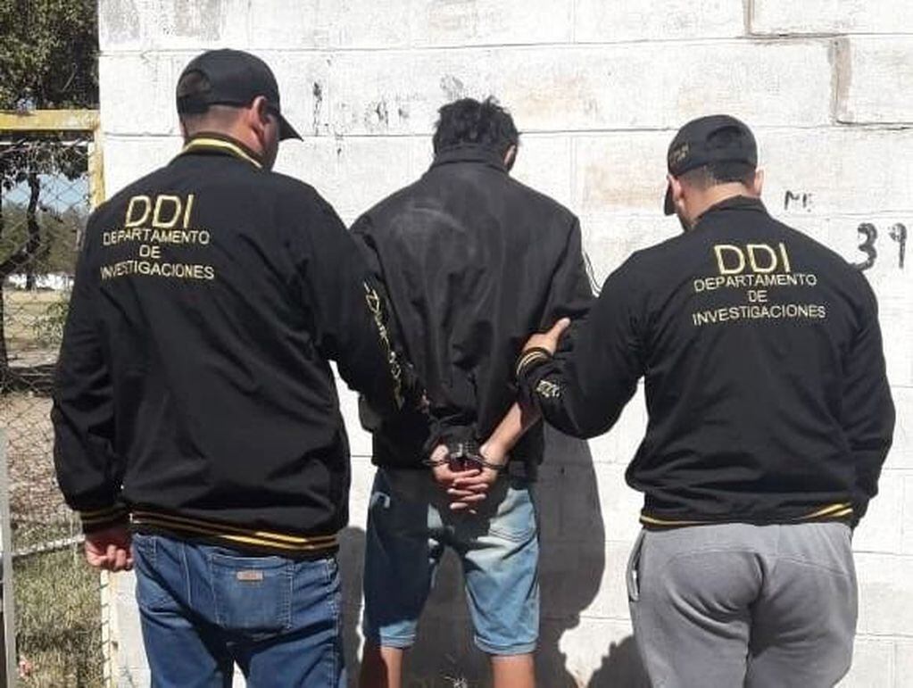 La Policía de San Luis atrapó a cuatro hombres que tenían pedido de captura.