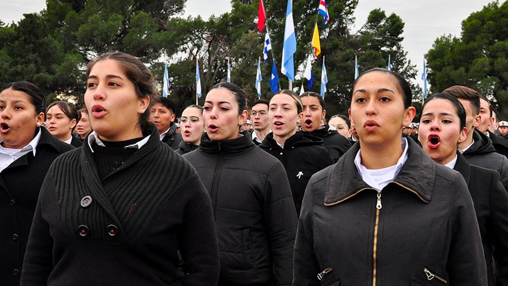 Día de la Bandera: ceremonia en la Base Naval Puerto Belgrano