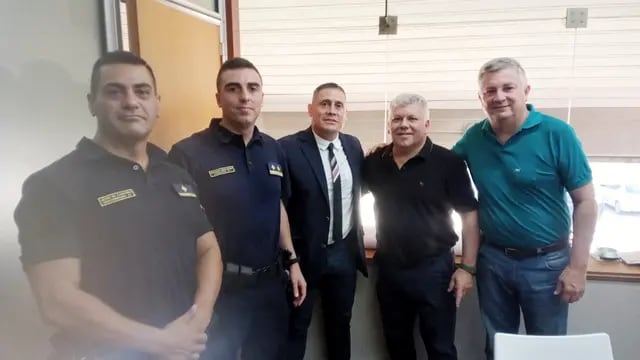 Sub Com. José Castro, Com. Fernando Bazán, Crio. Inspector Cristian Gómez, Int. Gustavo Benedetti y Prof. José Solera