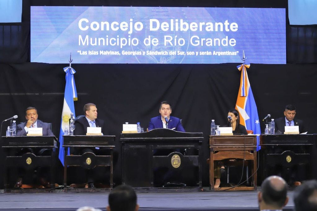 El Intendente de Río Grande encabezó la Apertura de Sesiones Ordinarias del Consejo Deliberante.