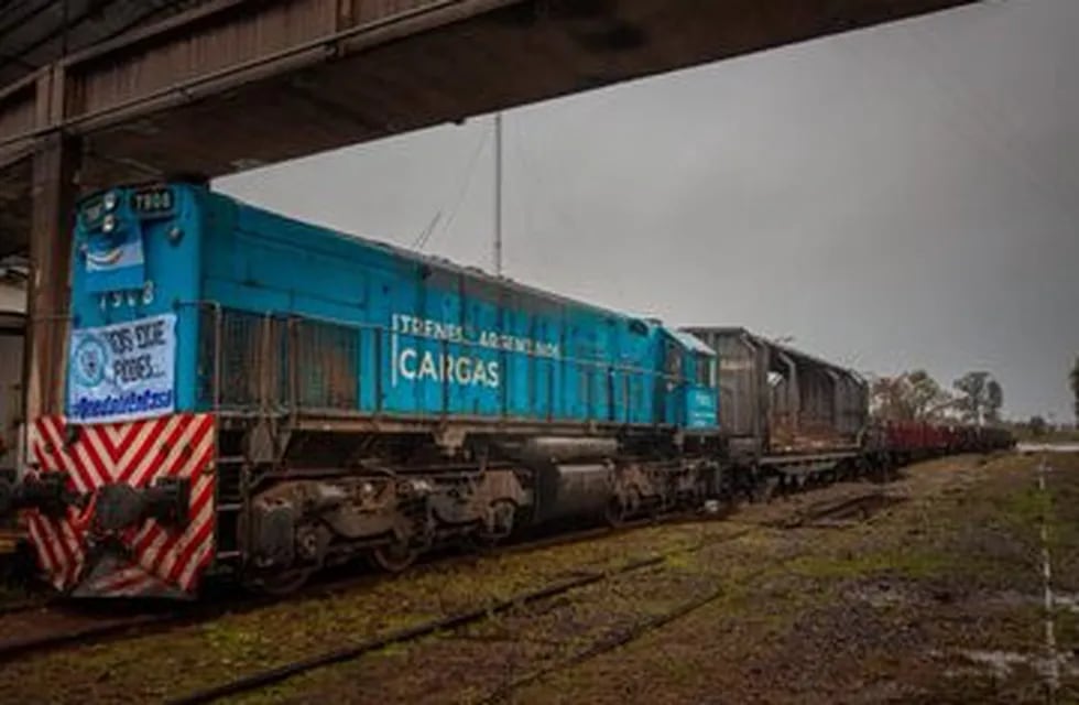 Equipo de los Trenes Argentinos de Cargas (TAC) exUrquiza llegando a Garupá en la segunda semana de julio 2020.