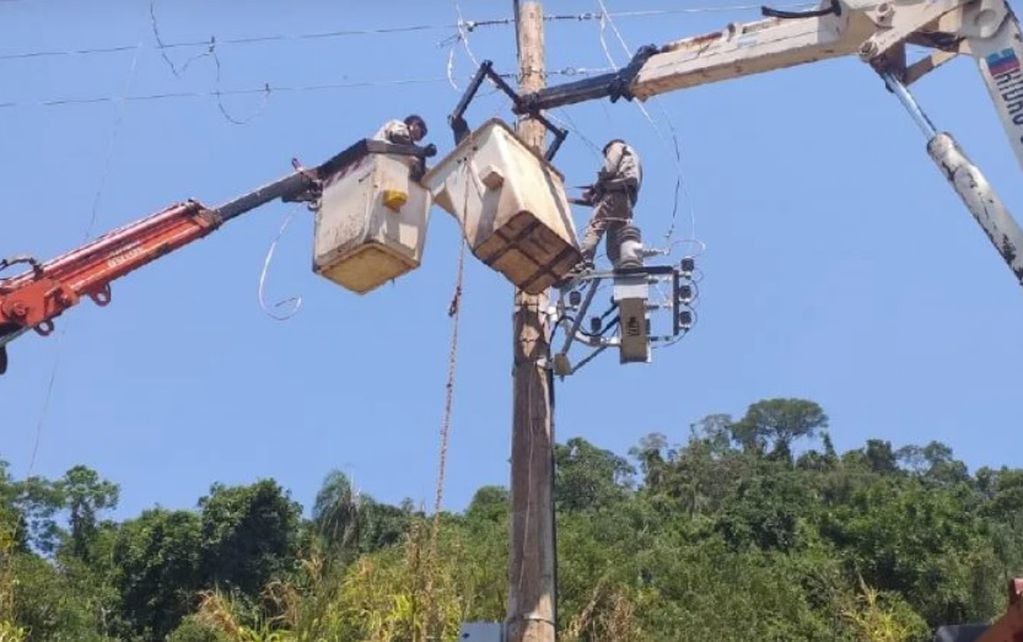 Energía de Misiones realizó mejoras en la potencia energética de diferentes barrios.