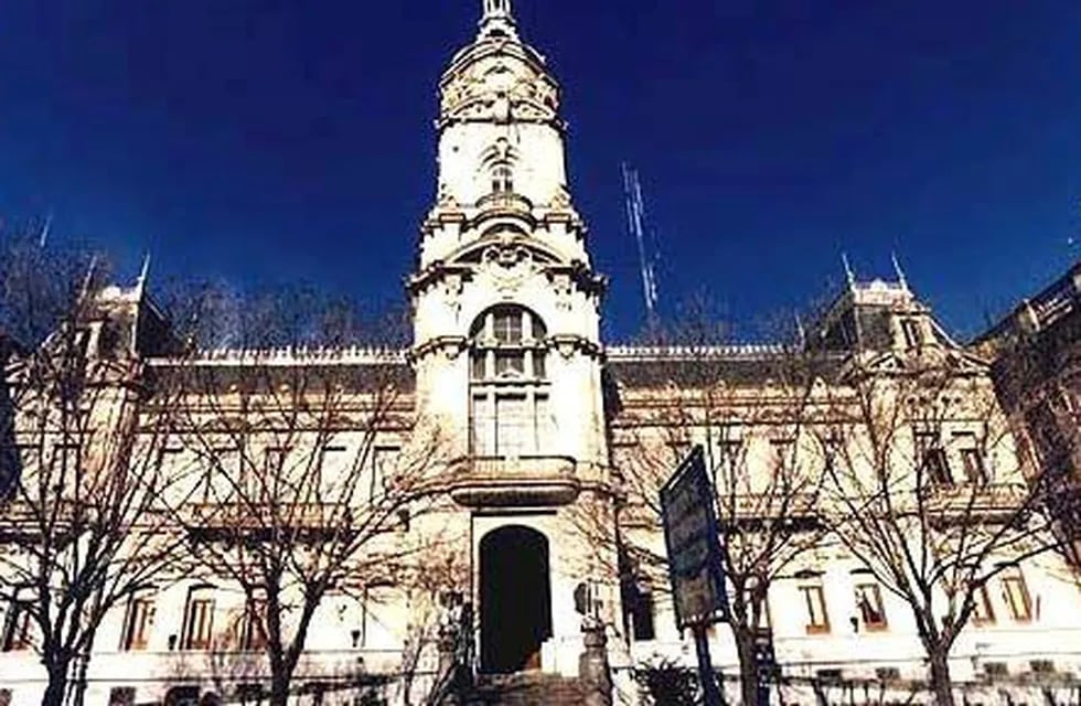 Adhieren a la retención de tareas, siete departamentos del Palacio Municipal