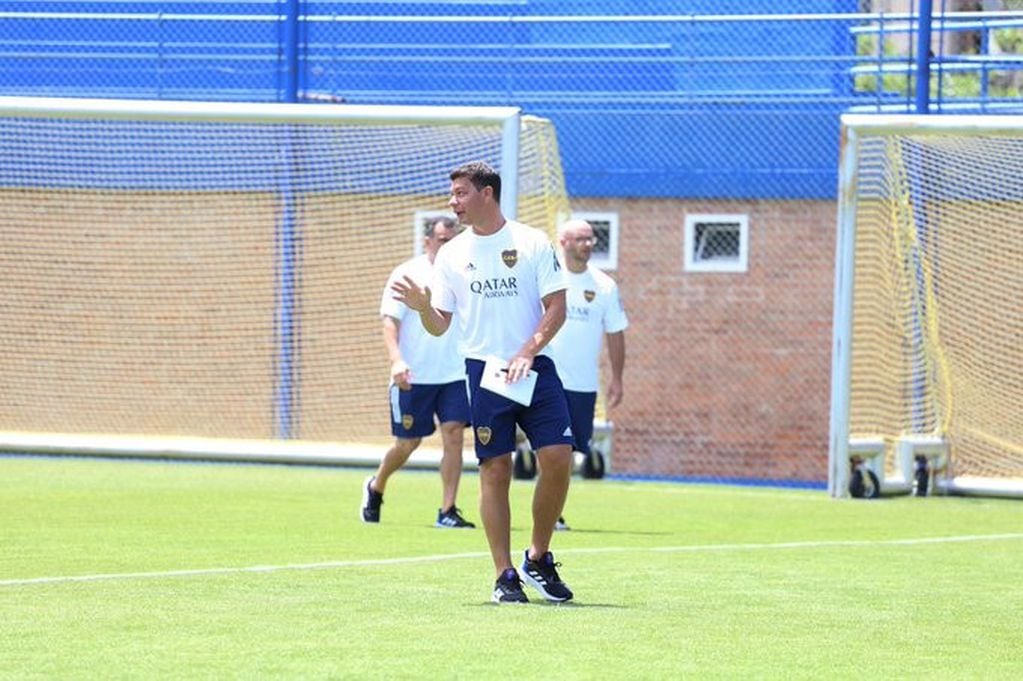 Sebastián Battaglia responsable de los jugadores de Reserva del Club Boca. (Boca)