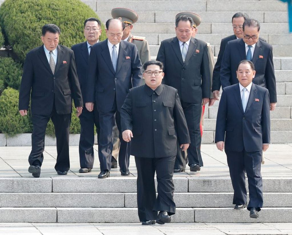 Kim llega a la reunión en Panmunjom