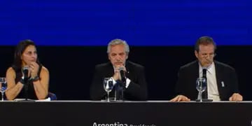 La reacción de Alberto Fernández cuando Tristán Bauer habló sobre la "proscripción" de Cristina Kirchner