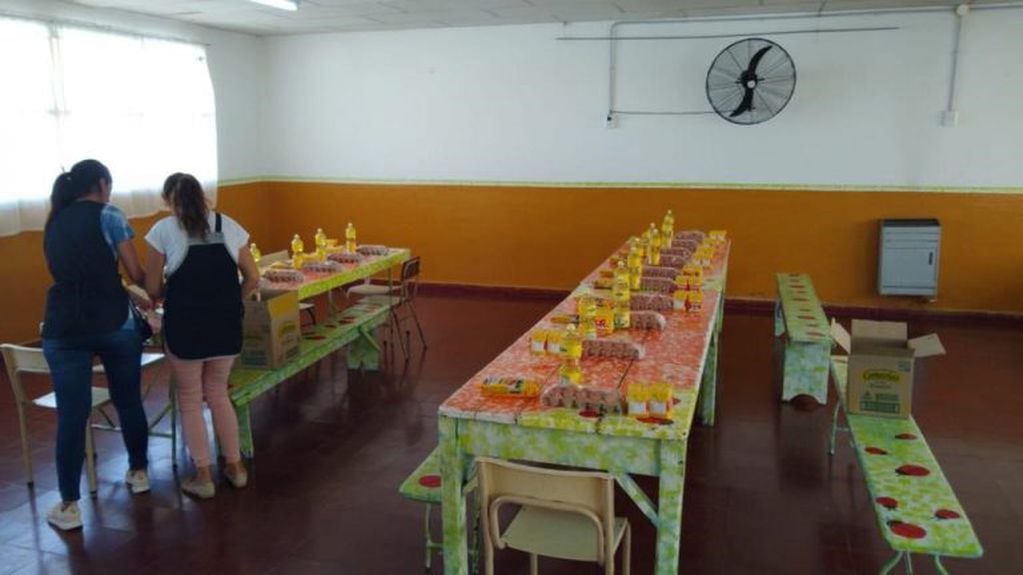 Servicio Alimentario Escolar Punta Alta, participan voluntarios del armado de los bolsones