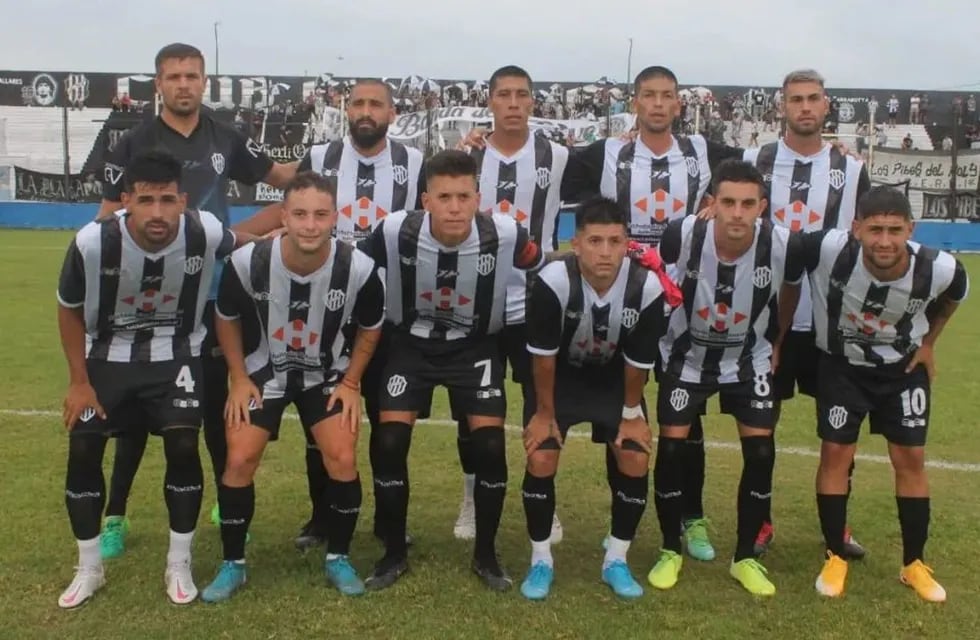 El equipo de El Porvenir que juega en la Primera C del fútbol argentino. / Gentileza.