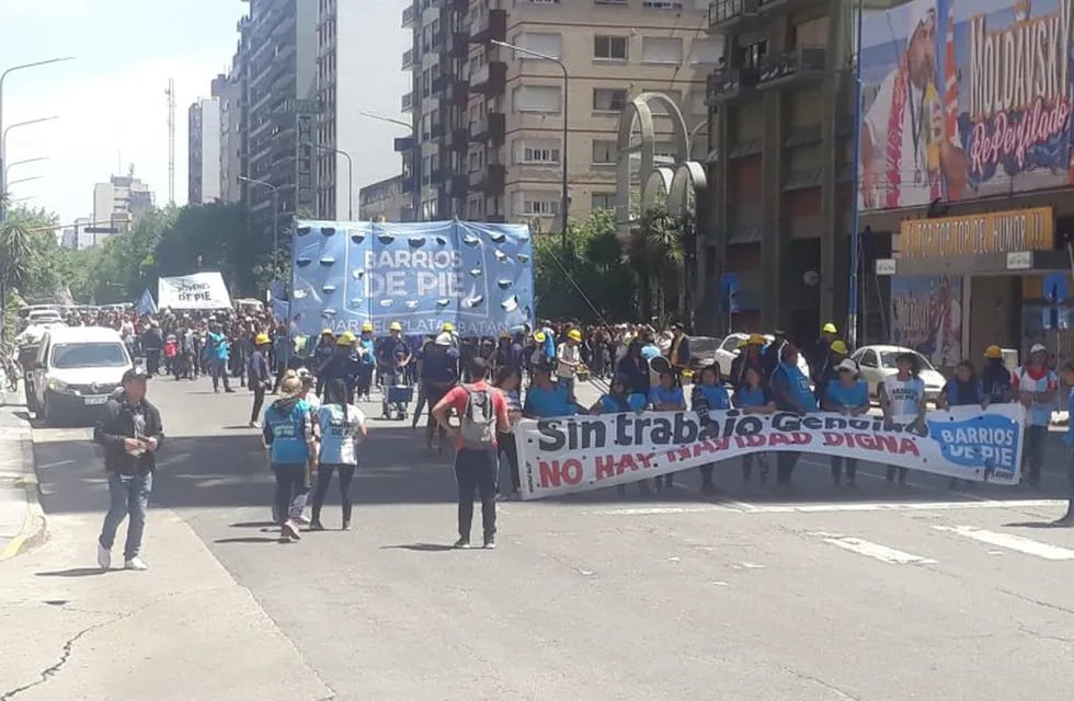 Protesta en Mar del Plata (Twitter: @BarriosdePieMDP)