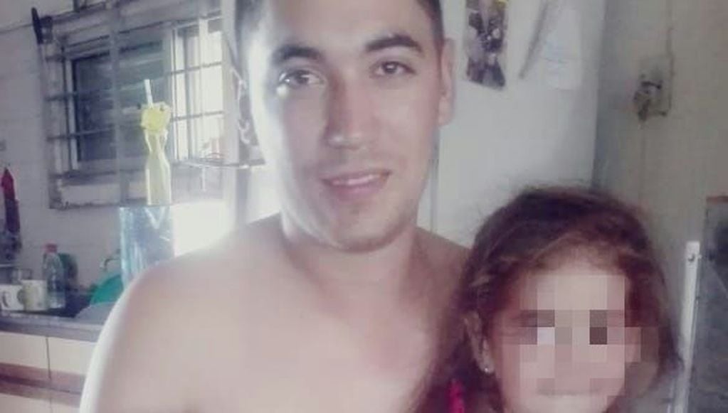 Juan Cruz era papá de dos niñas y había salido a bailar con su novia. (Facebook)