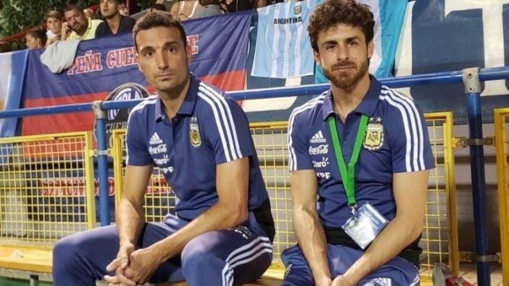 Lionel Scaloni y Pablo Aimar conducen interinamente la Selección mayor de Argentina.