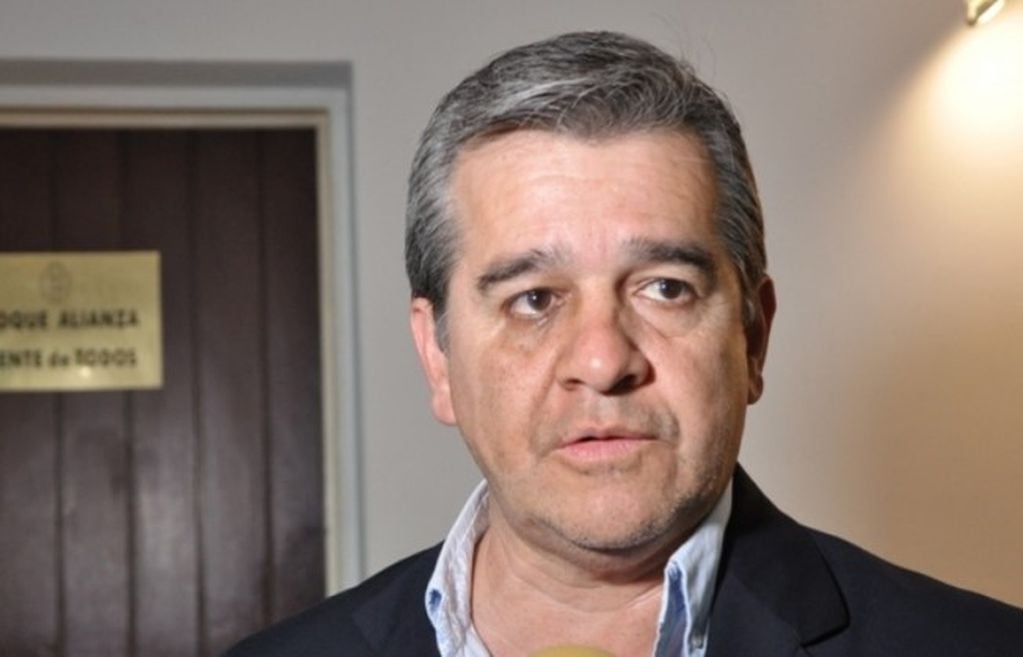 Oscar Alberto Nievas, intendente de Castelli acusado de lavado de dinero mediante desvío de fondos.