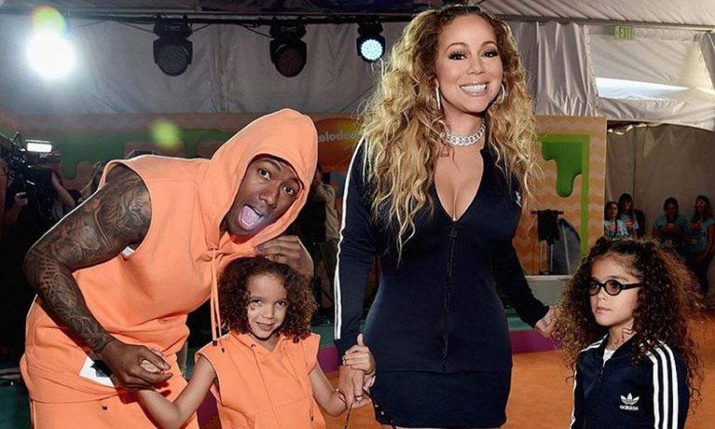 Mariah Carey unto a Nick Cannon y a sus mellizos Moroccan y Monroe.