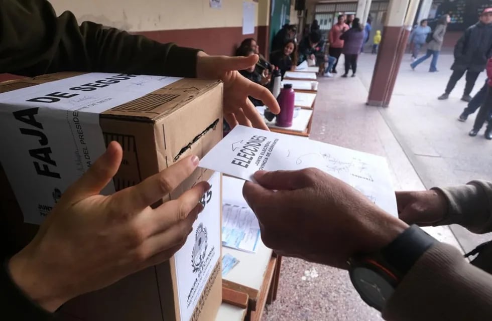 Elecciones 2023: cómo se contabiliza el voto en blanco en el balotaje.