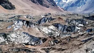  El glaciar Horcones Inferior es el más importante de la subcuenca del río Cuevas, en el Aconcagua.