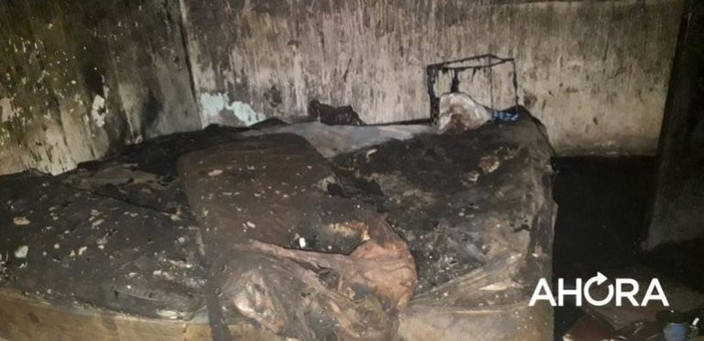 Incendiaron la casa del adolescente acusado de balear a un joven en Paraná