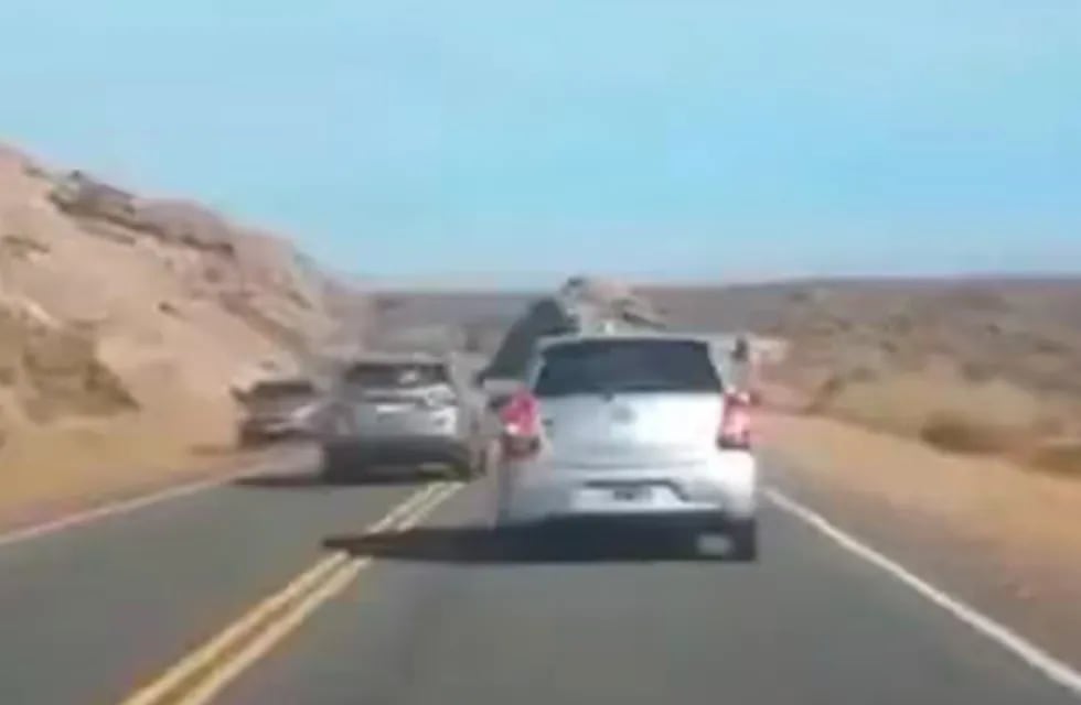 Conductor cordobés suspendido por una maniobra peligrosa en el camino de las Altas Cumbres. (Fuente: ANSV)