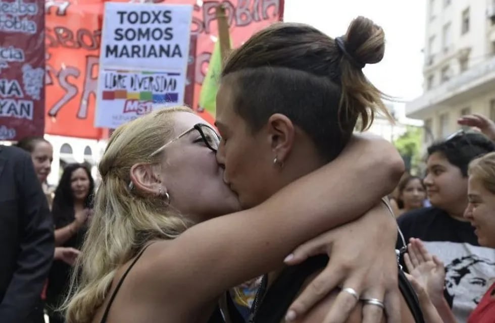 Besazo contra la homofobia en Buenos Aires