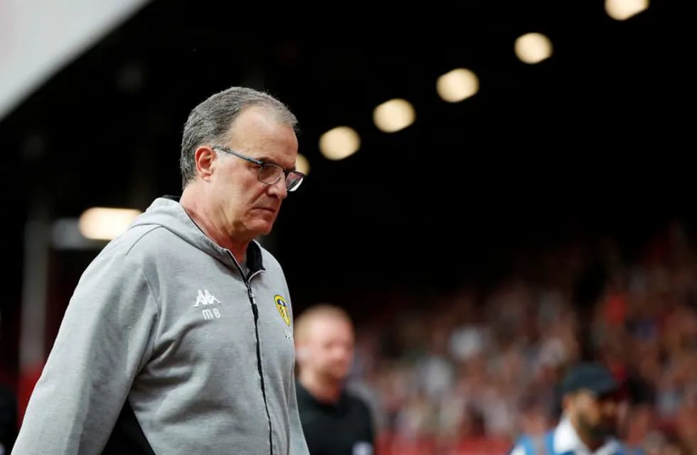 Soccer Football - Championship - Brentford v Leeds United - Griffin Park, London, Britain - April 22, 2019  Leeds manager Marcelo Bielsa looks dejected after the match    Action Images/John Sibley  EDITORIAL USE ONLY. No use with unauthorized audio, video, data, fixture lists, club/league logos or \