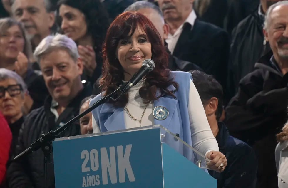 Desde el oficialismo buscan una definición de Cristina Kirchner. Foto: AP / Mario De Fina.