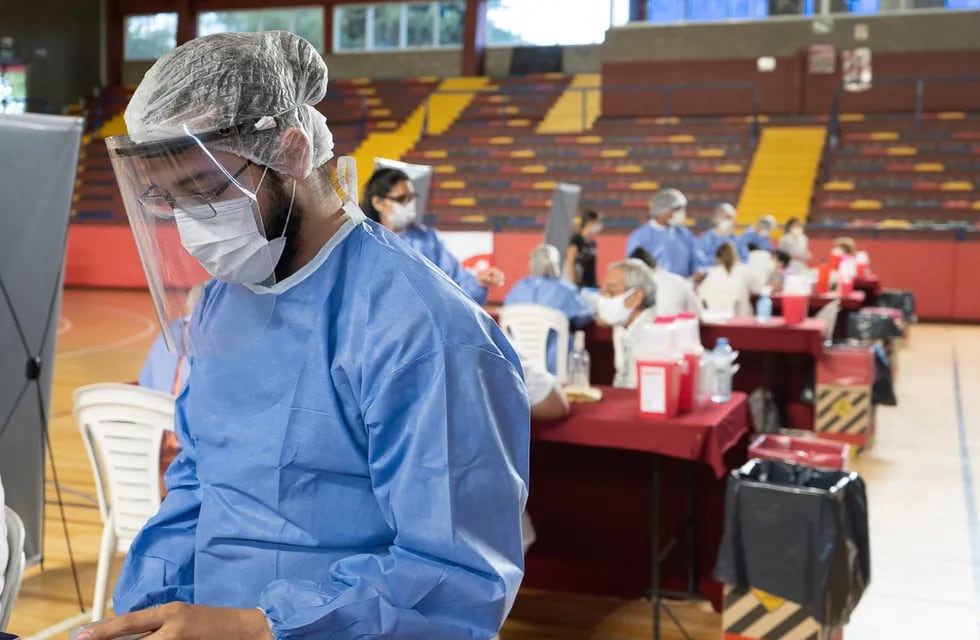 Las Heras convoca a profesionales de la salud para reforzar sus servicios en pandemia