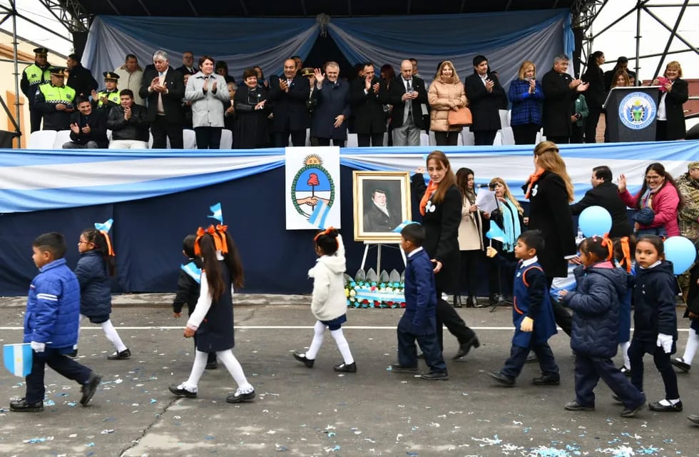 Jaldo participó de los festejos por el Día de la Bandera en Trancas.