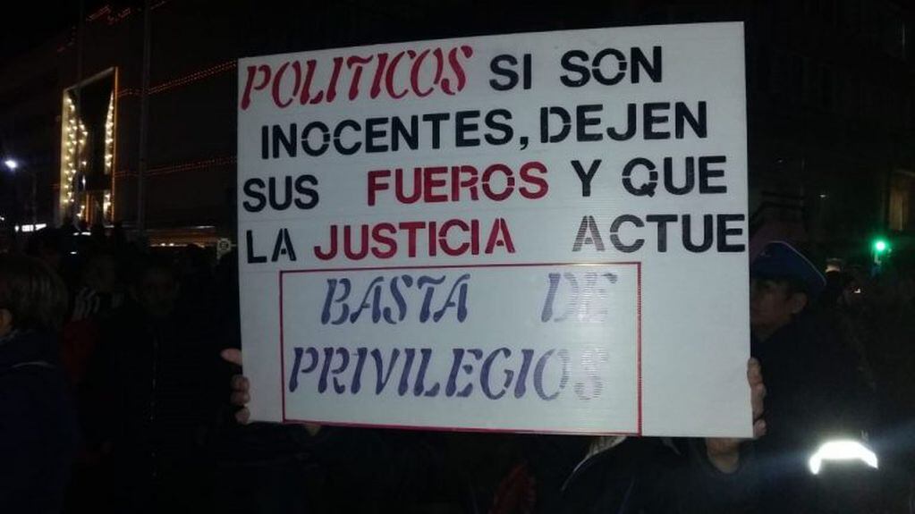 Rio Gallegos reclamo contra Cristina Fernández