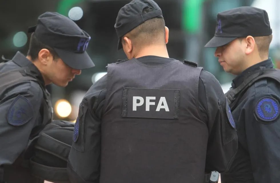 Efectivos de la PFA detectaron a los sospechosos en un operativo de prevención