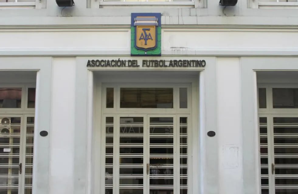Los ojos puestos en la sede de la AFA, en Capital Federal. (Foto: archivo)