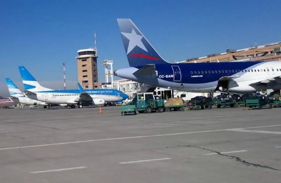 El avión, la alternativa para viajar en vacaciones a Chile.