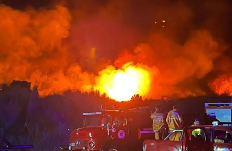 Incendio en Sierra de la Ventana: la ruta 76 está cortada en el sector del Abra de la Ventana