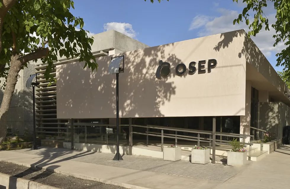 El moderno edificio con que cuenta la OSEP en Junín sumó numerosas especialidades a su cartilla de atención, también agilizó los turnos y los hispados por Covid-19.