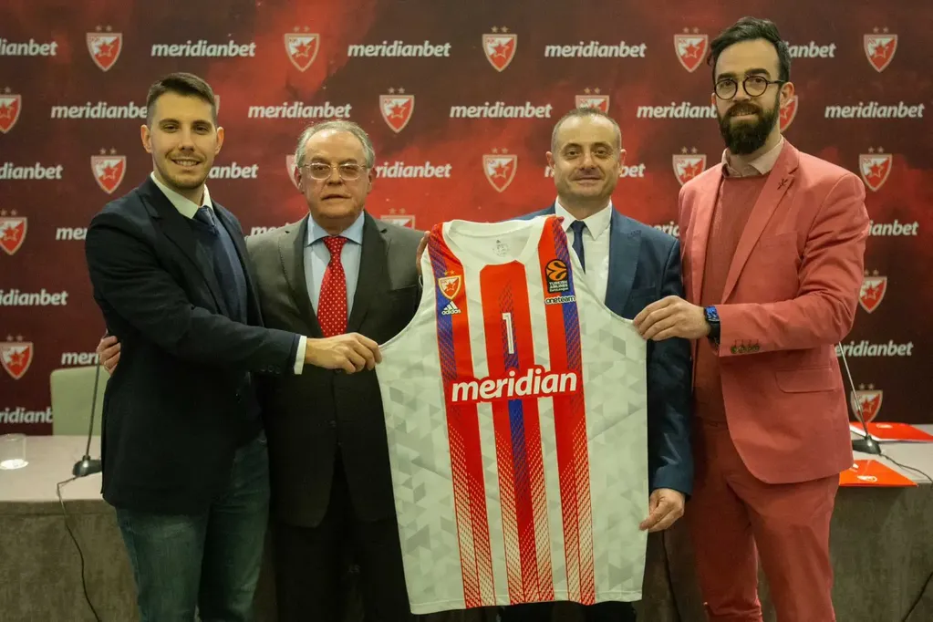Estrella Roja, donde juega Facundo Campazzo, celebró un millonario acuerdo con su nuevo sponsor, que marca un récord para el básquet de Serbia. (Prensa Estrella Roja)