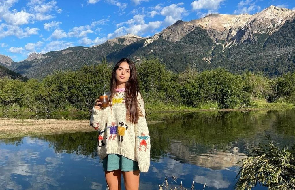 Zaira Nara de vacaciones en San Martín de los Andes.